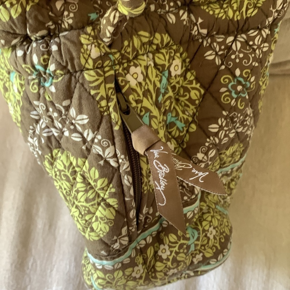 Very Bradley bag. - Picture 6 of 9